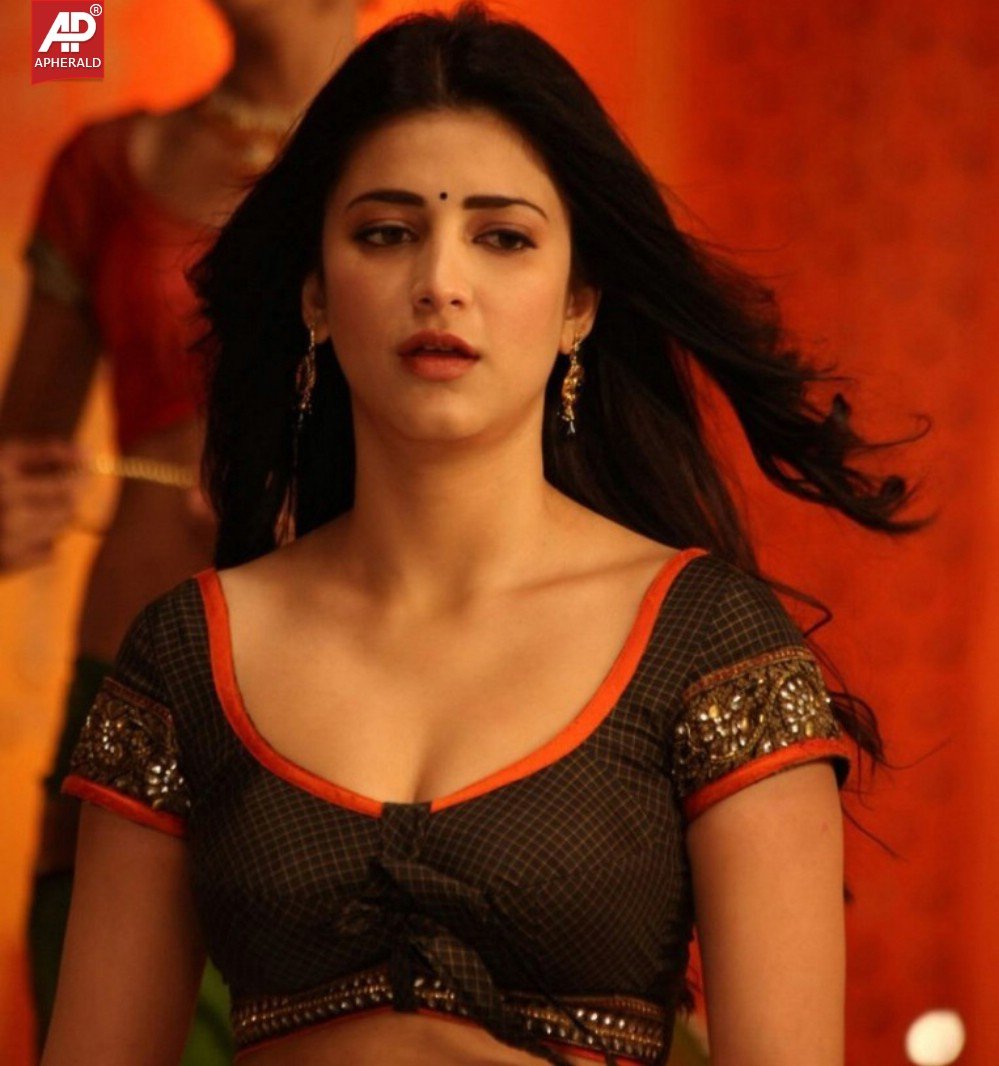 shruti hassan hot dance stills