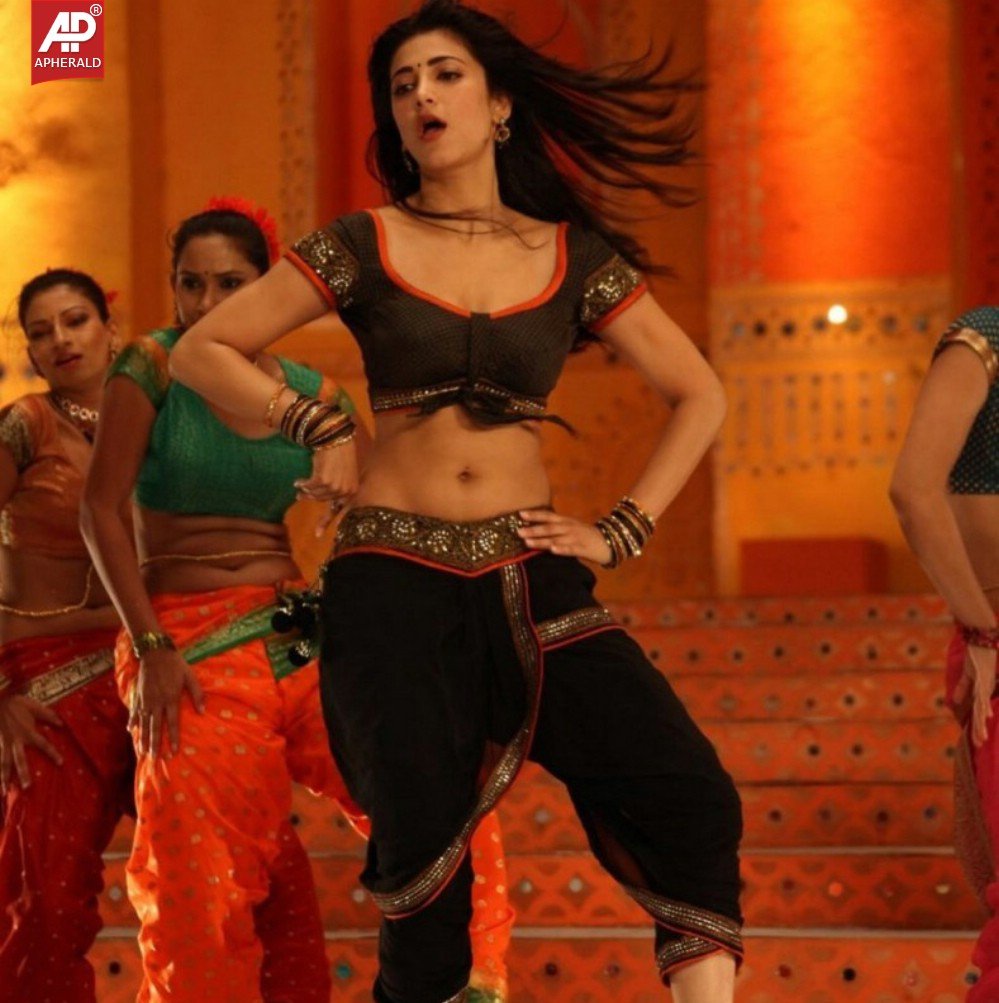 shruti hassan hot dance stills