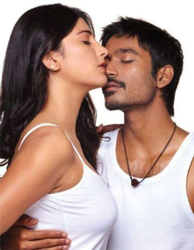 Shruti cheap hassan kiss