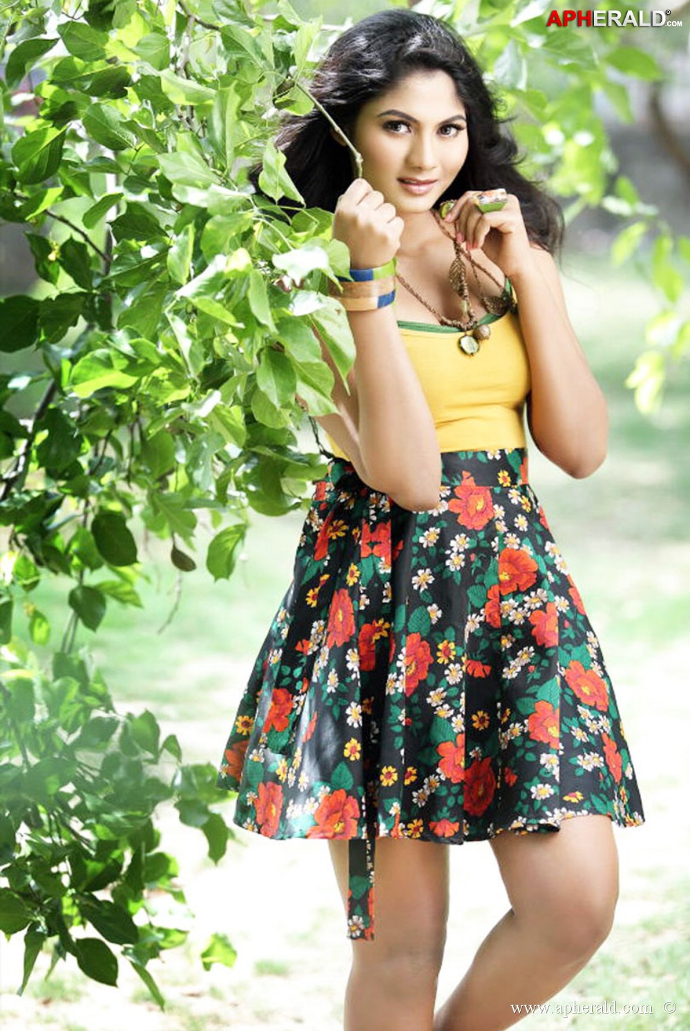 Shruti Reddy Hot Photoshoot