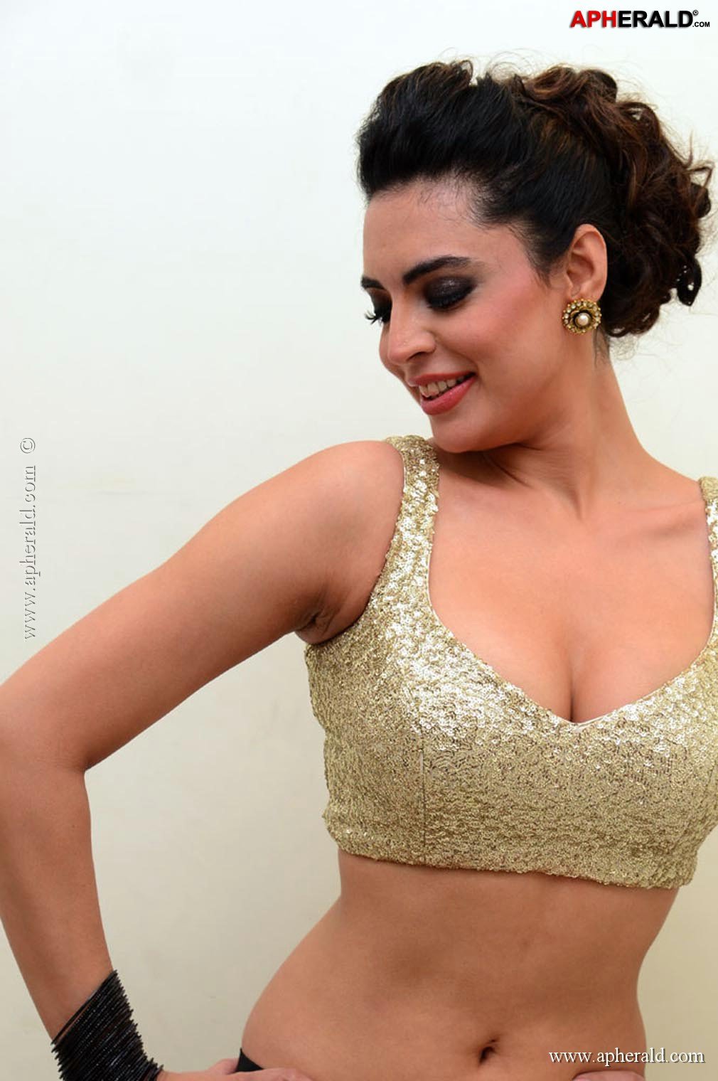 Shweta Bhardwaj Hot Photos