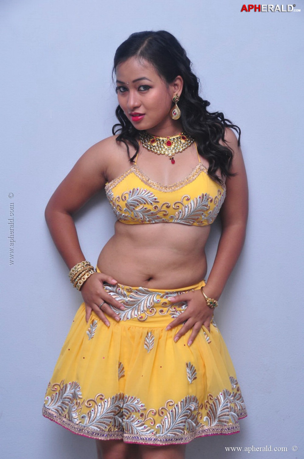 Sneha Hot Stills