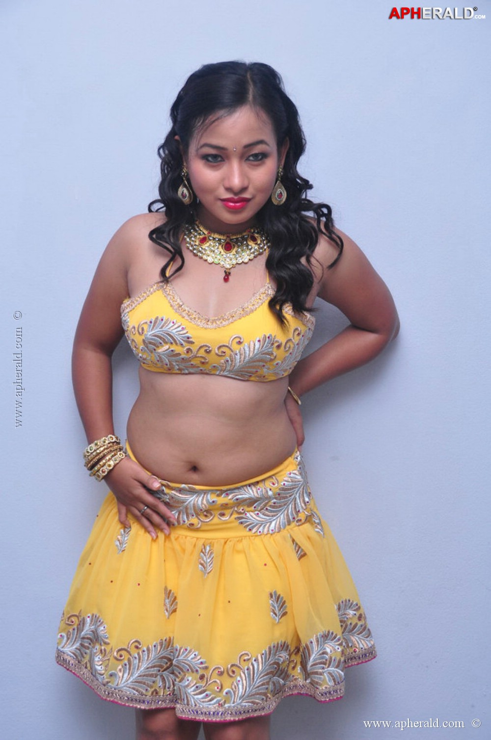 Sneha Hot Stills