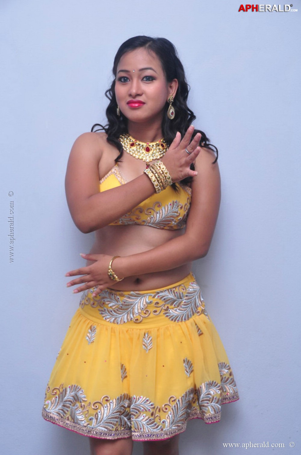 Sneha Hot Stills