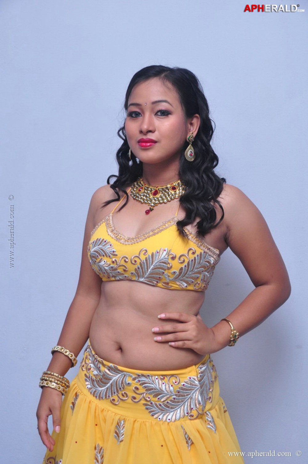 Sneha Hot Stills