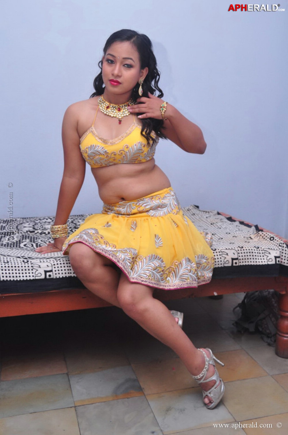 Sneha Hot Stills