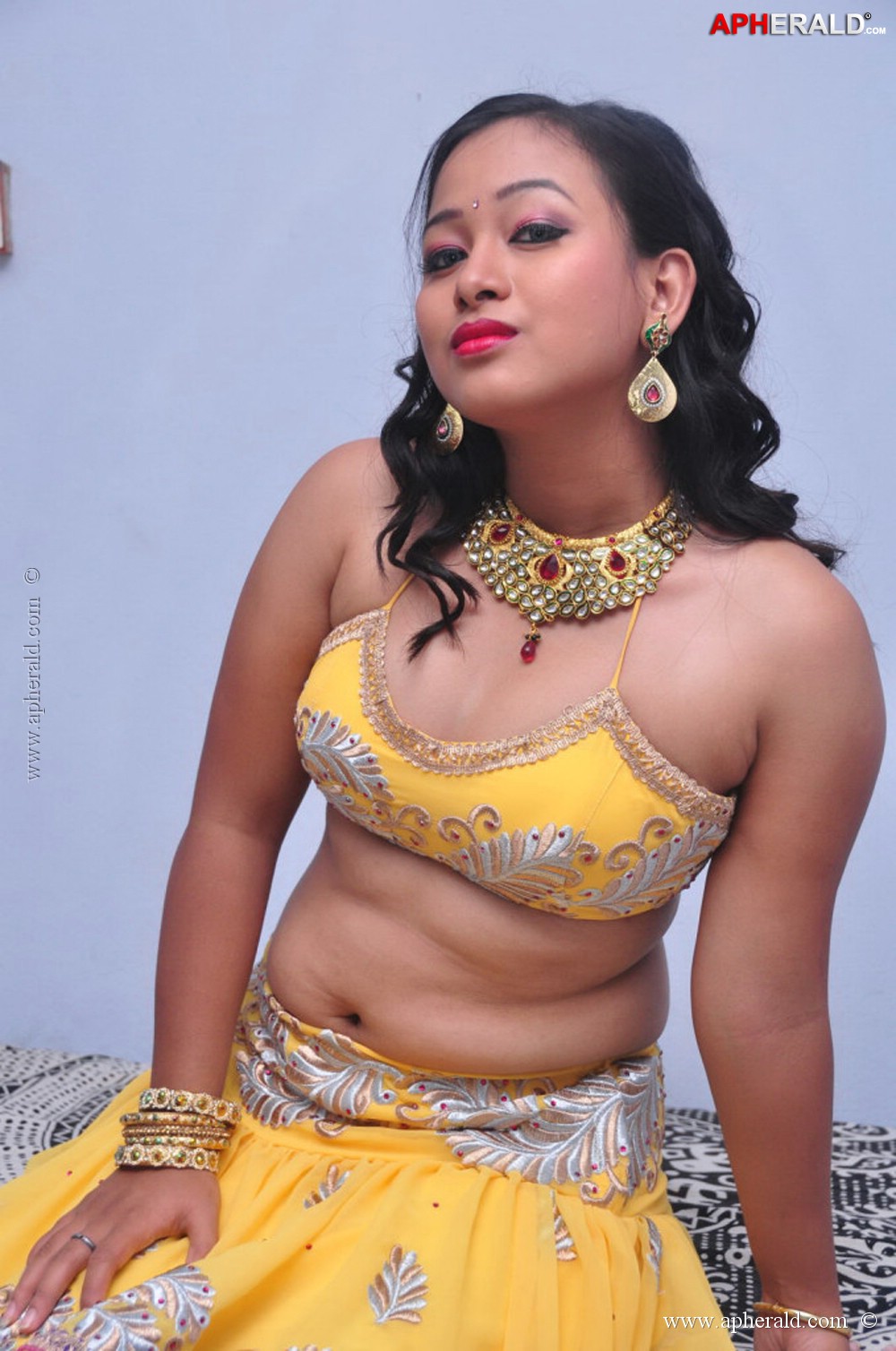 Sneha Hot Stills