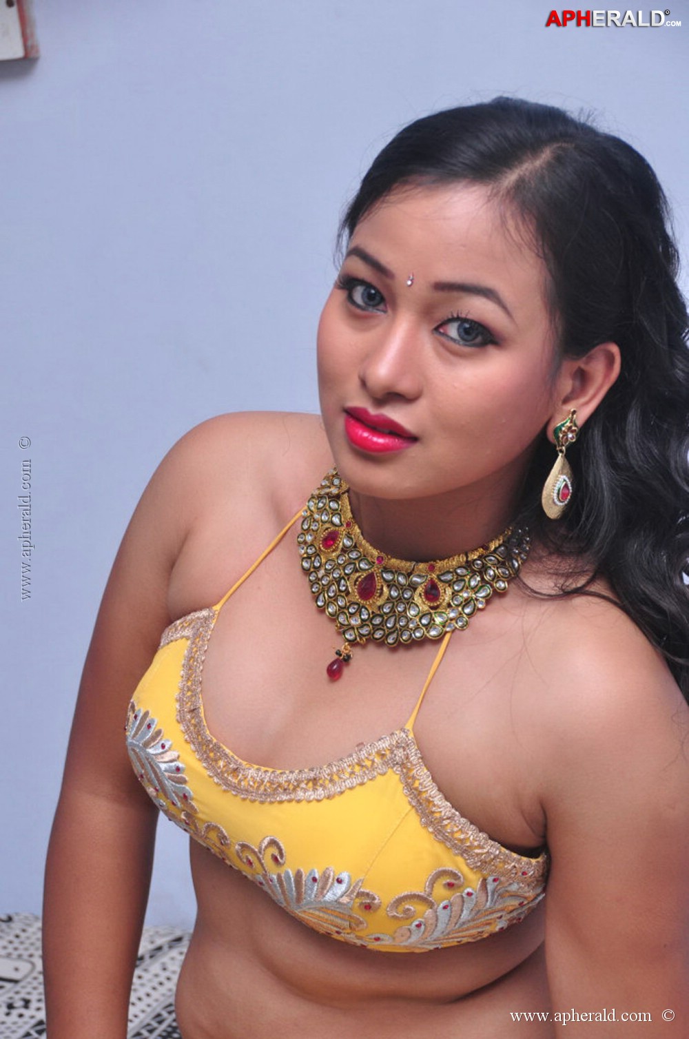 Sneha Hot Stills