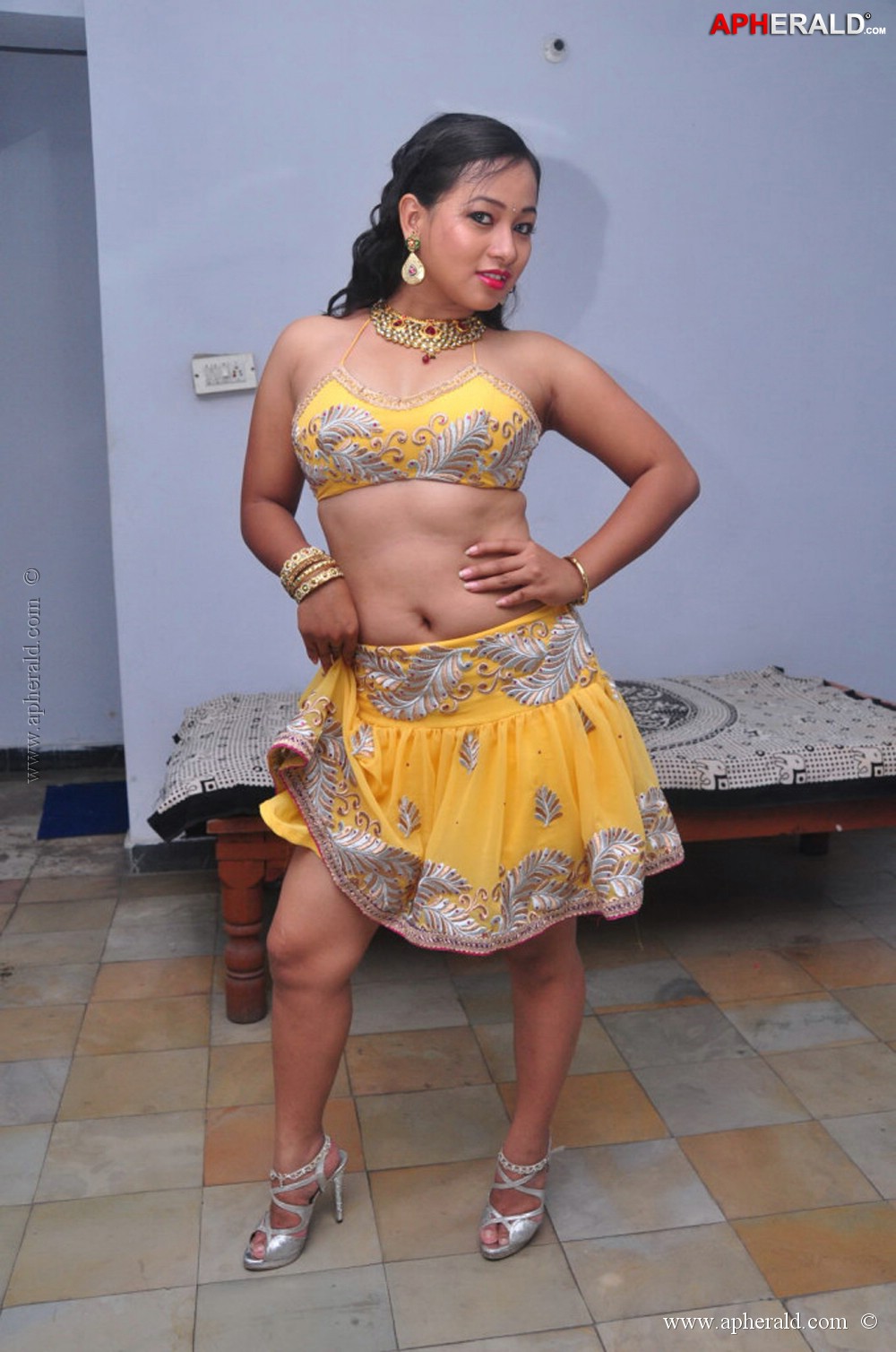Sneha Hot Stills