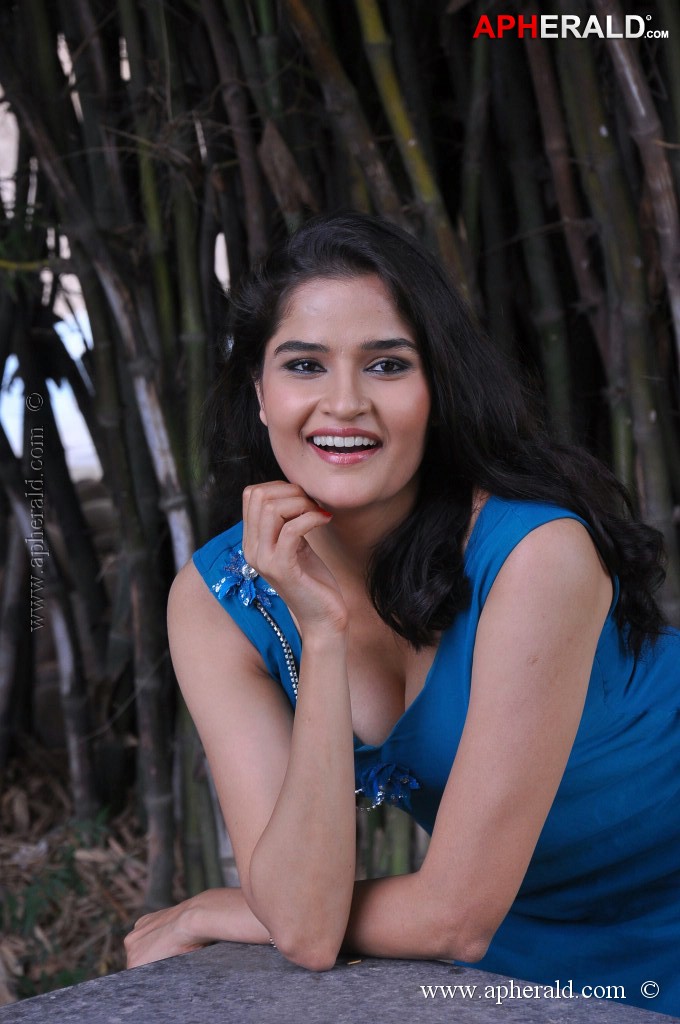 Sneha Thakur Hot Stills