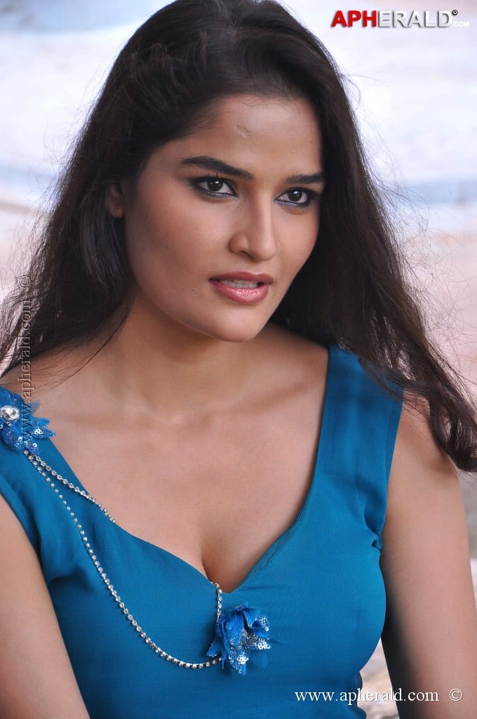 Sneha Thakur Hot Stills