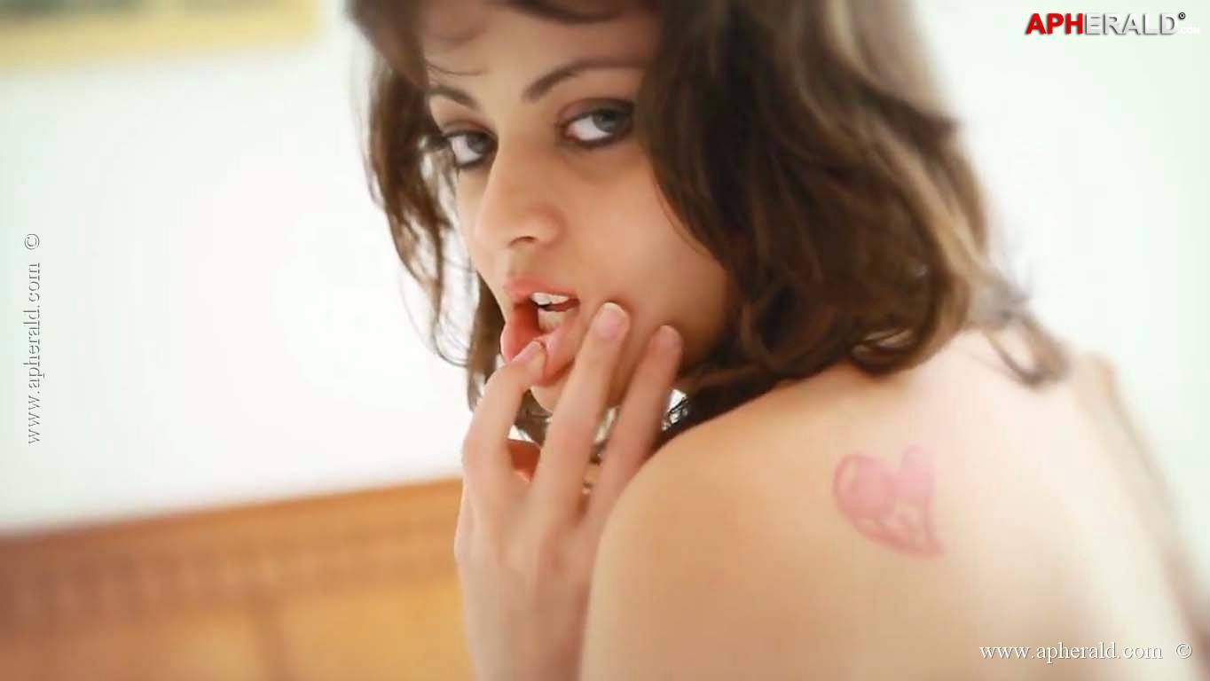 Sneha Ullal Hot Photoshoot