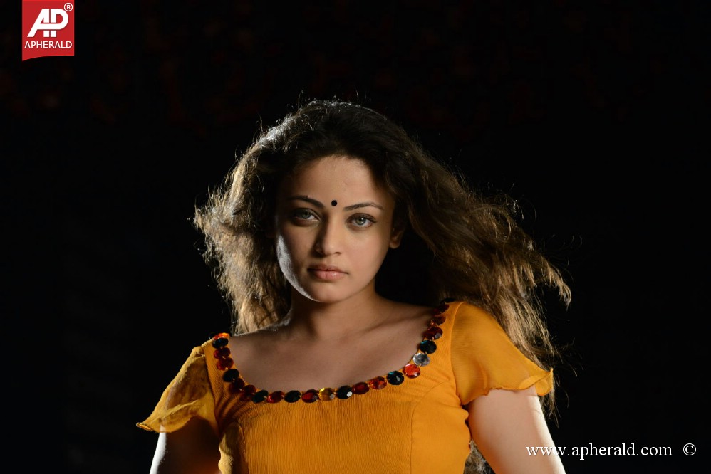 Sneha Ullal Hot Pictures