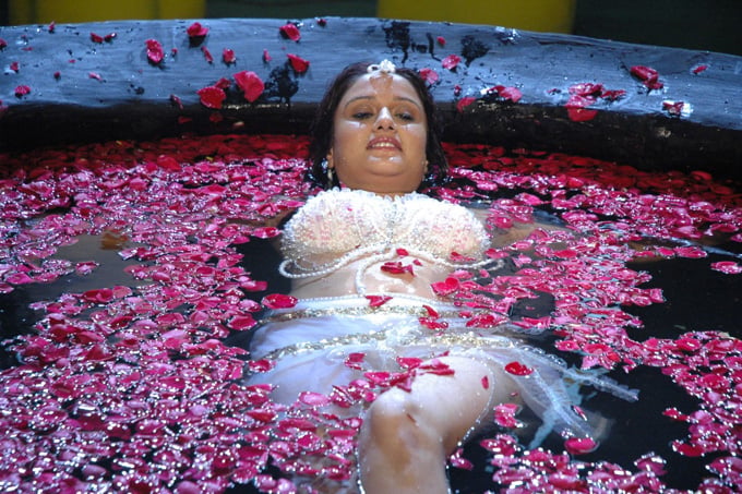 Sonia Agarwal Latest Hot Stills