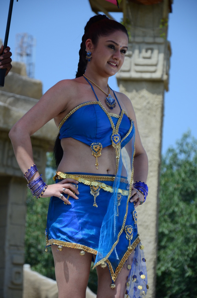 Sonia Agarwal Latest Hot Stills