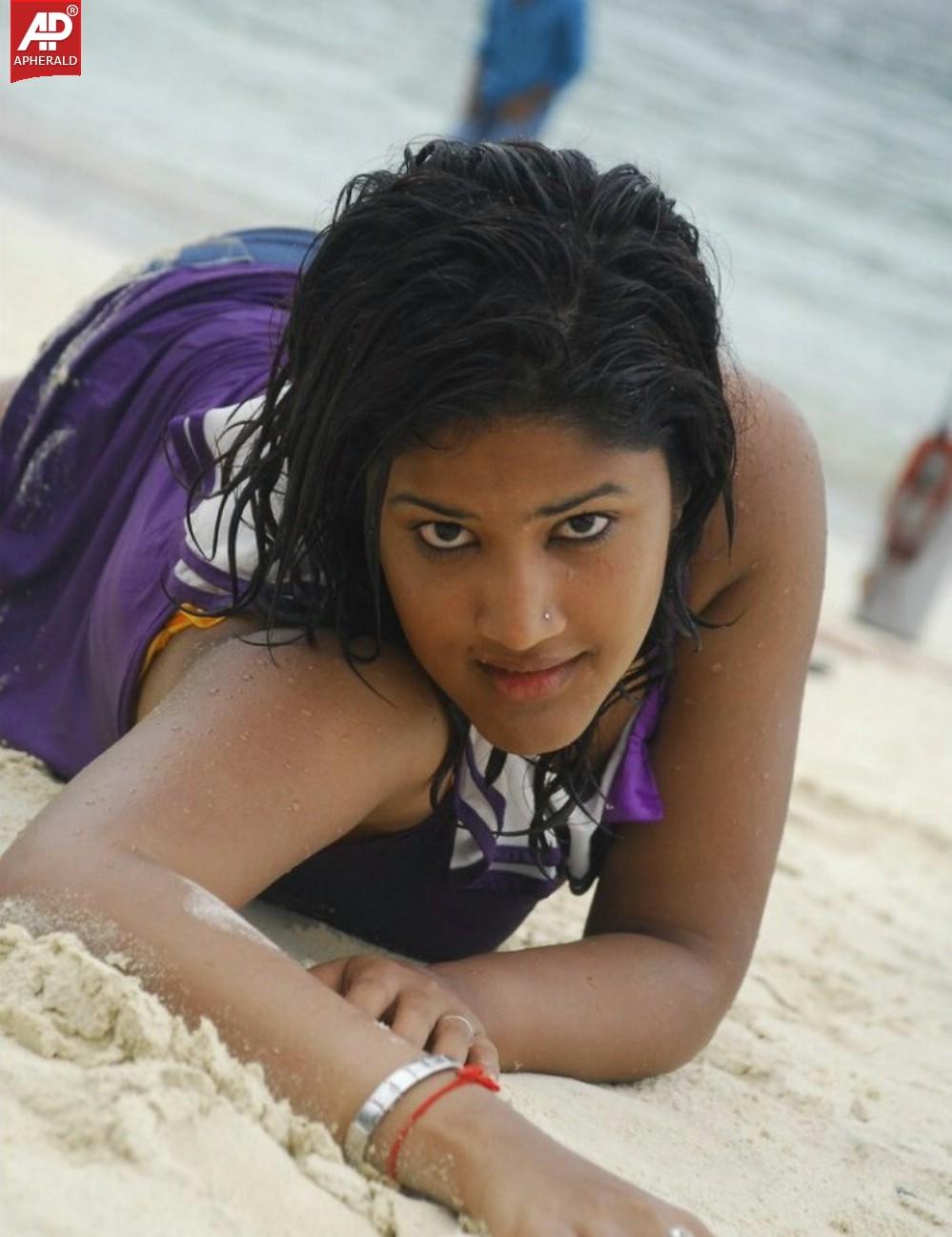 Soumya Bollapragada Spicy Pics