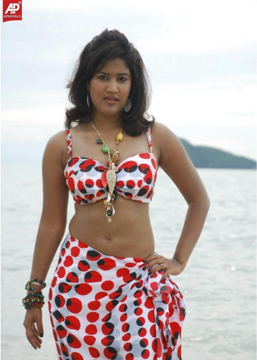 Soumya Bollapragada Spicy Pics