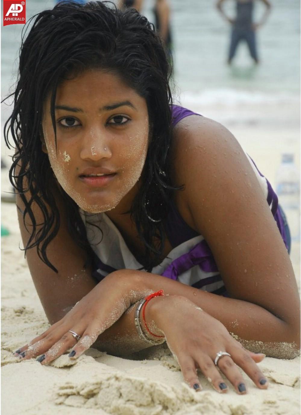 Soumya Bollapragada Spicy Pics