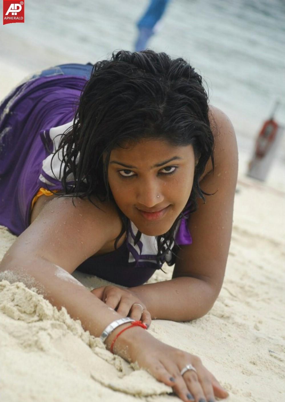 Soumya Bollapragada Spicy Pics