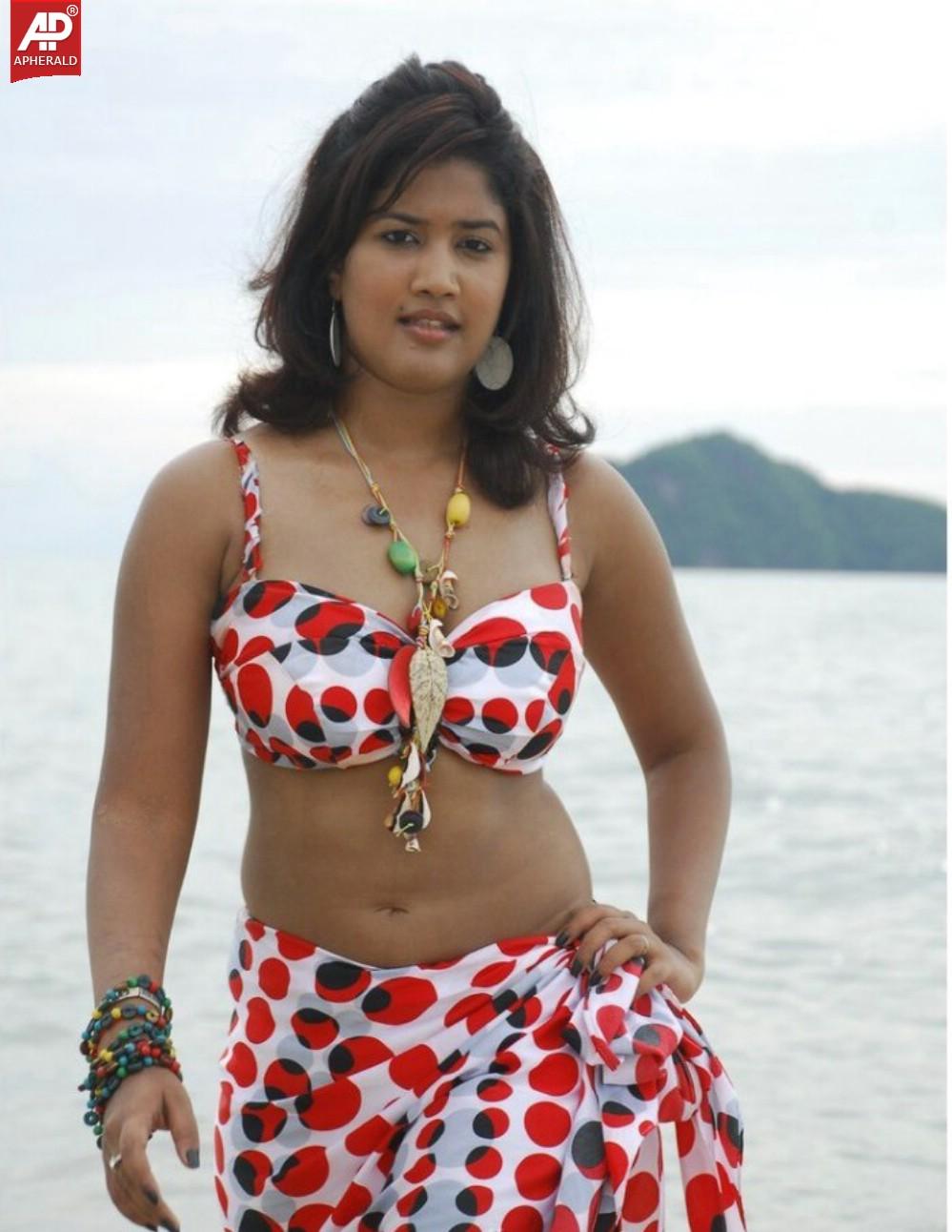 Soumya Bollapragada Spicy Pics