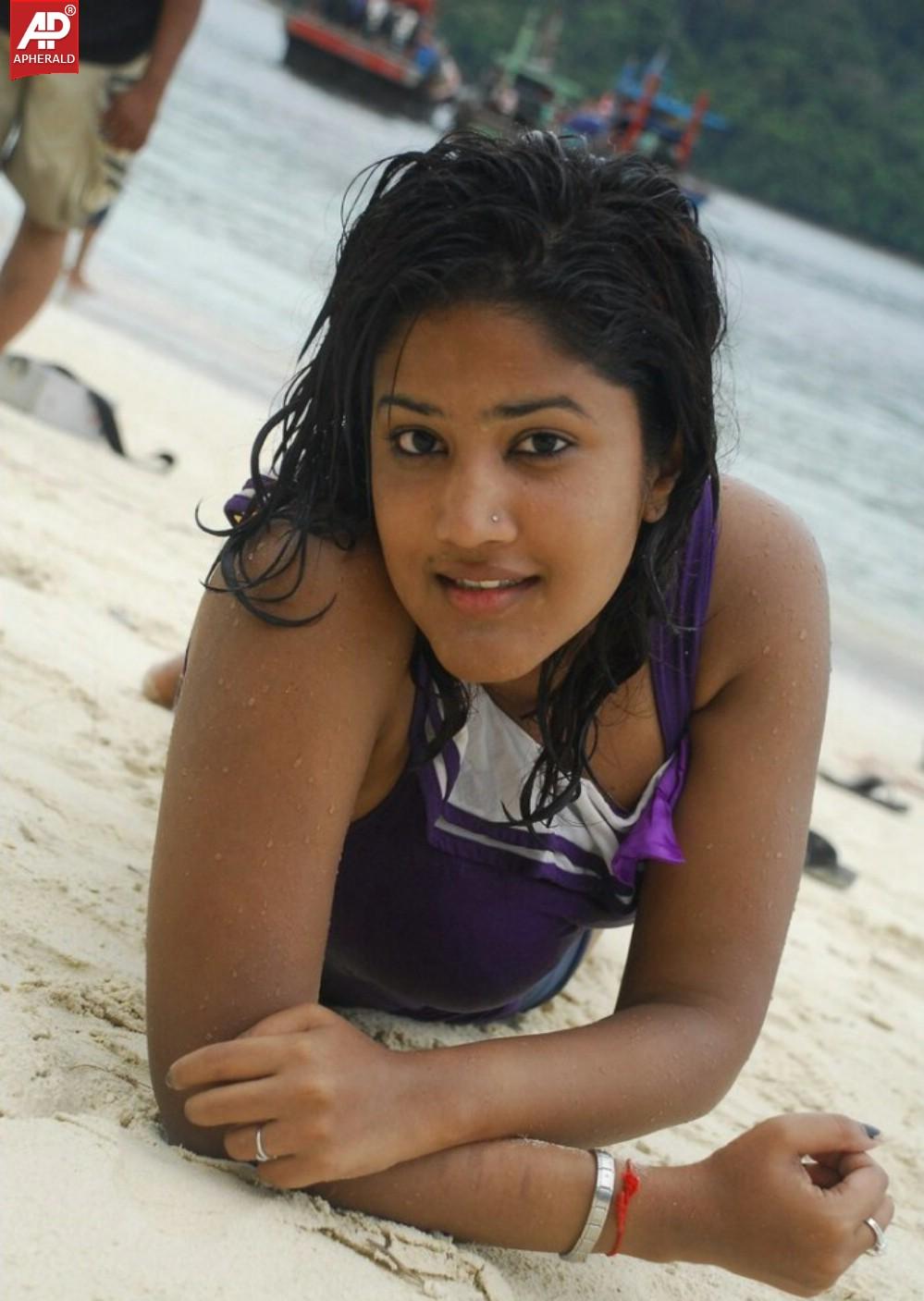 Soumya Bollapragada Spicy Pics