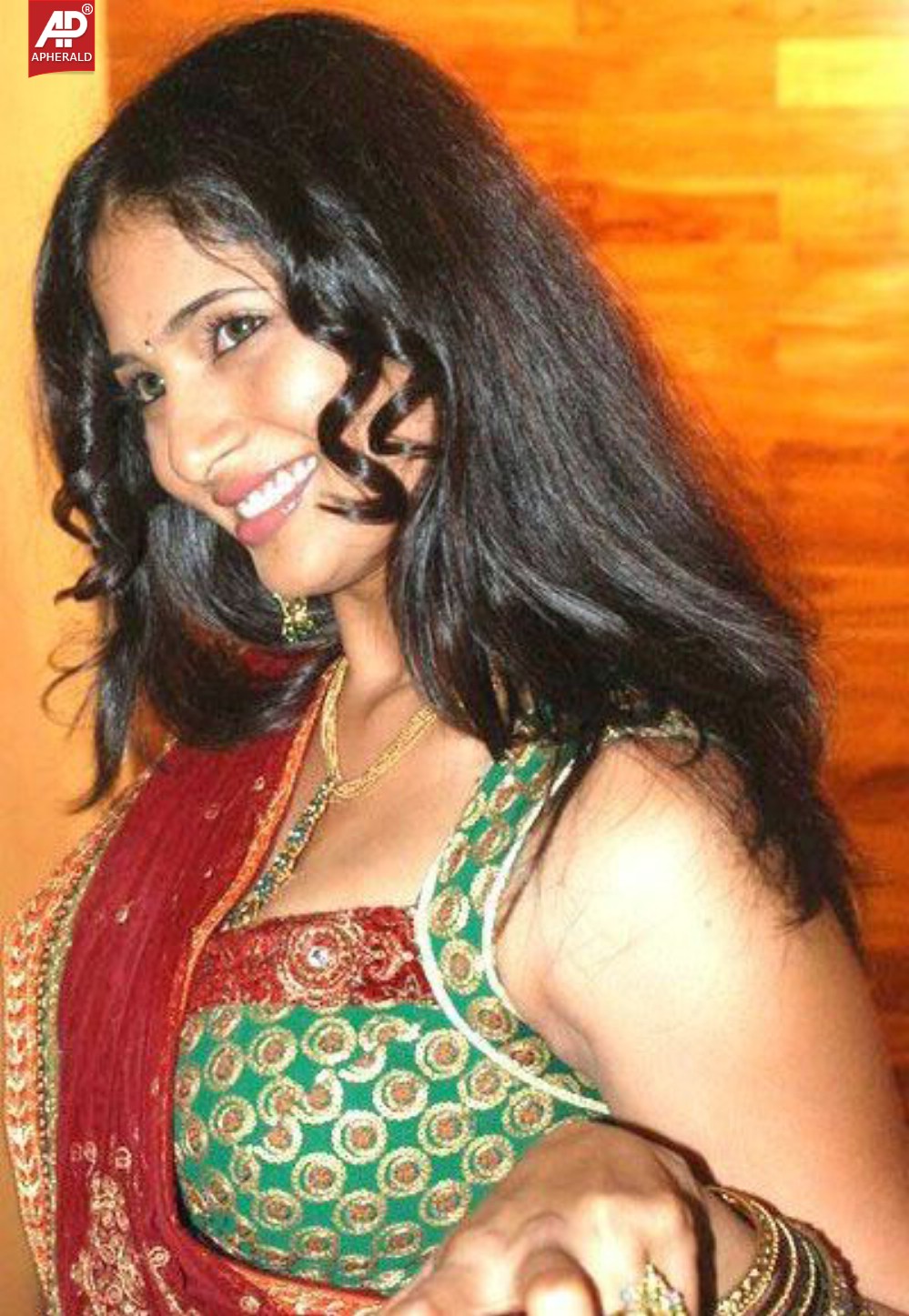 South Actress Sriji Hot Pics