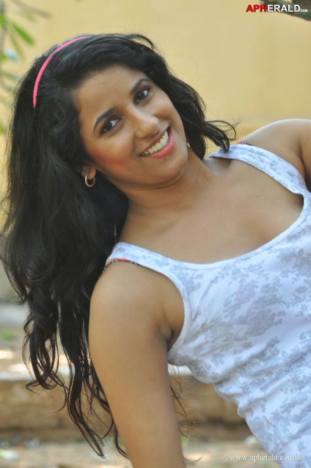 Sravya Reddy Hot Photos