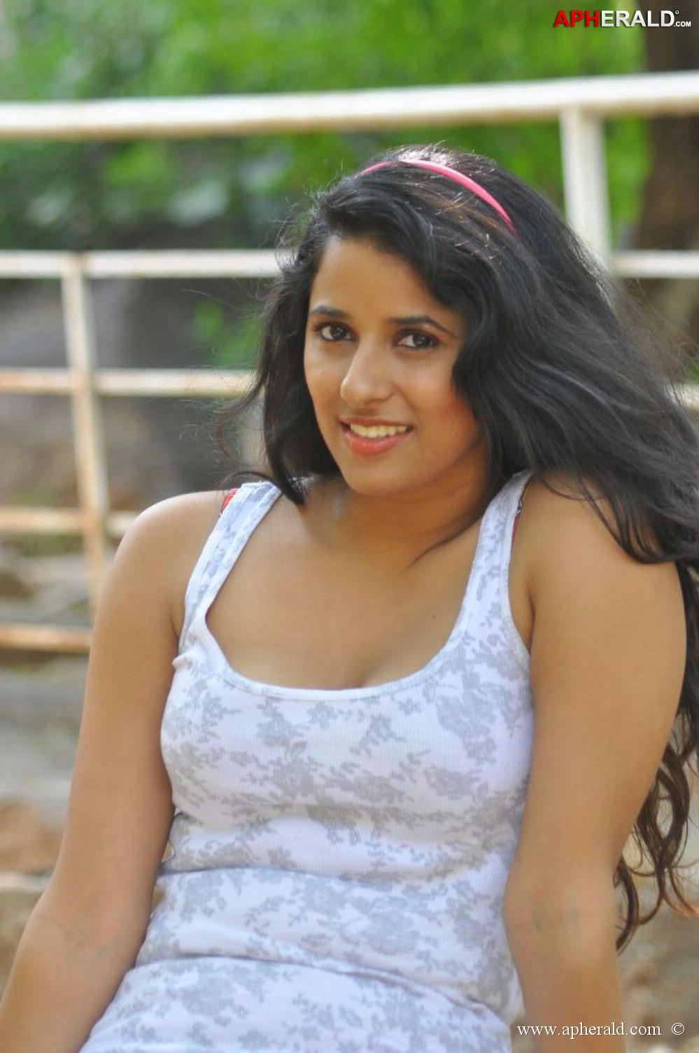 Sravya Reddy Hot Photos