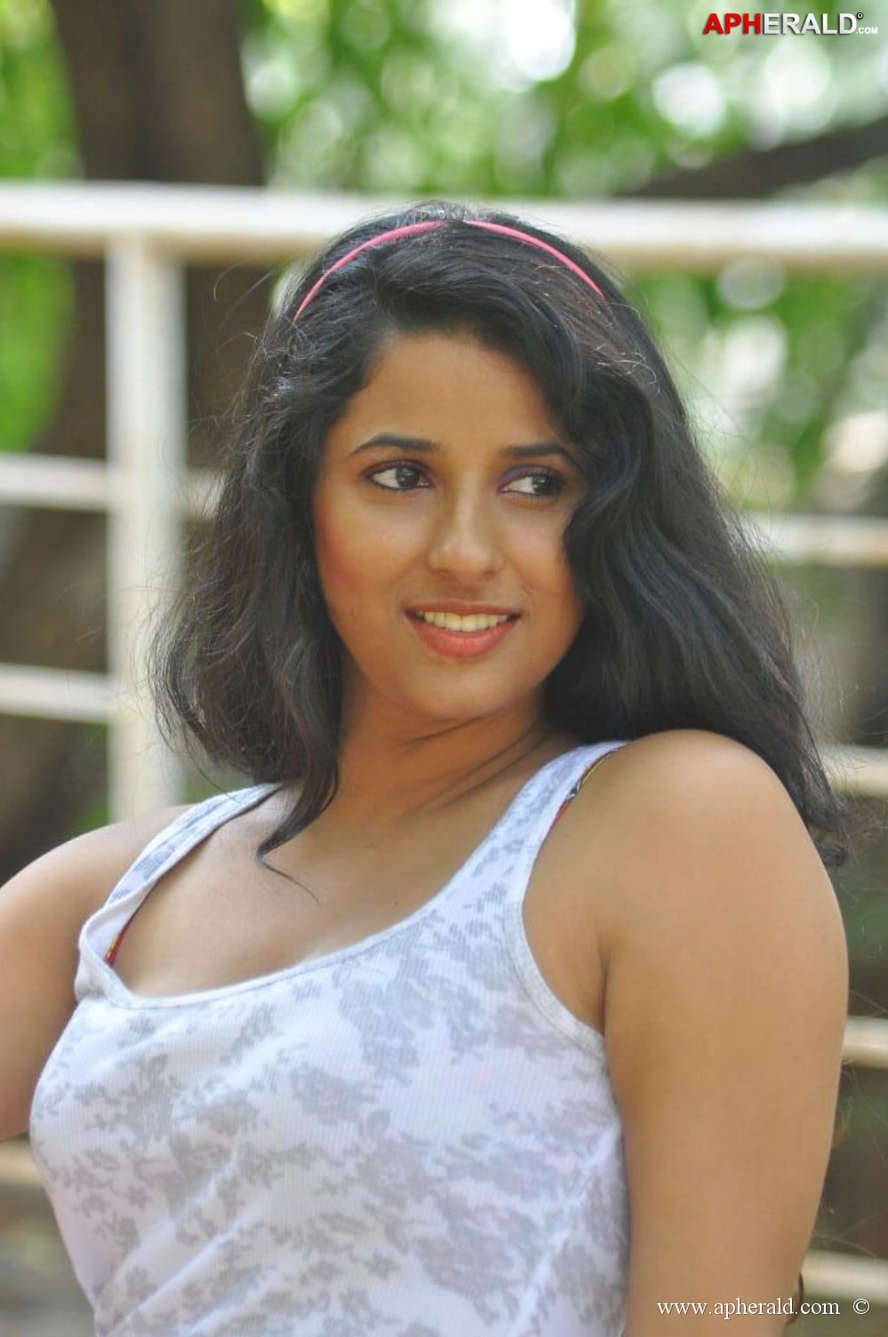 Sravya Reddy Hot Photos