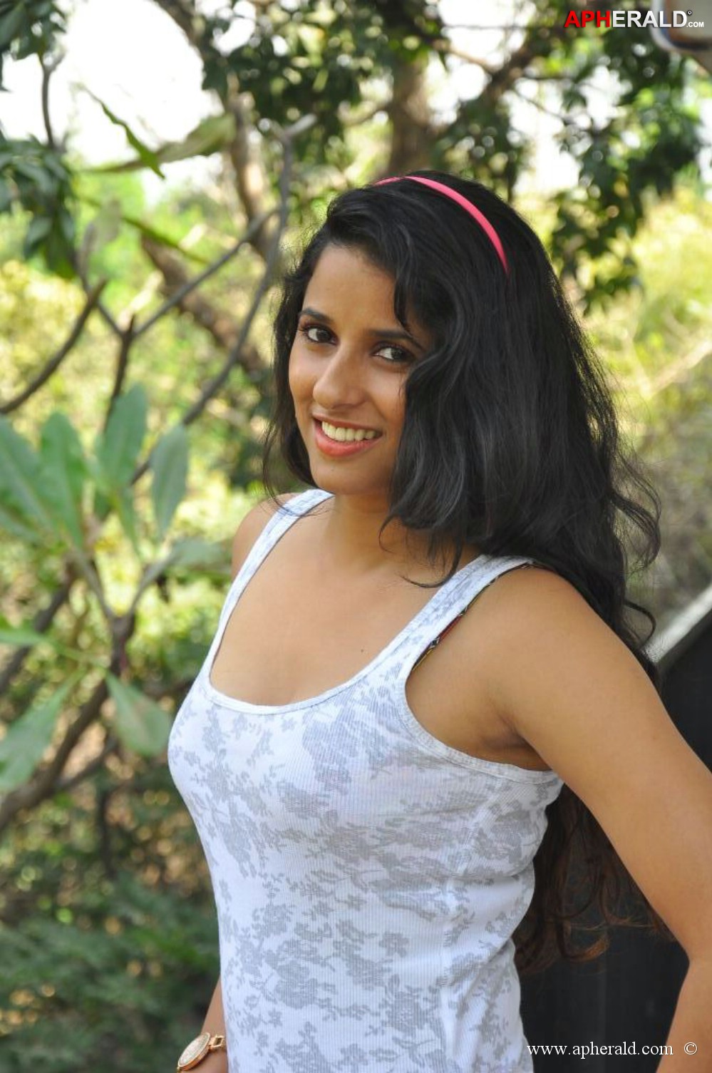Sravya Reddy Hot Photos