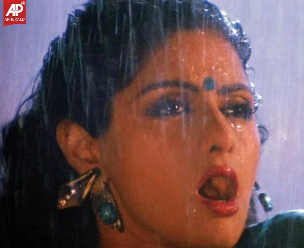 Sridevi Hot Photos