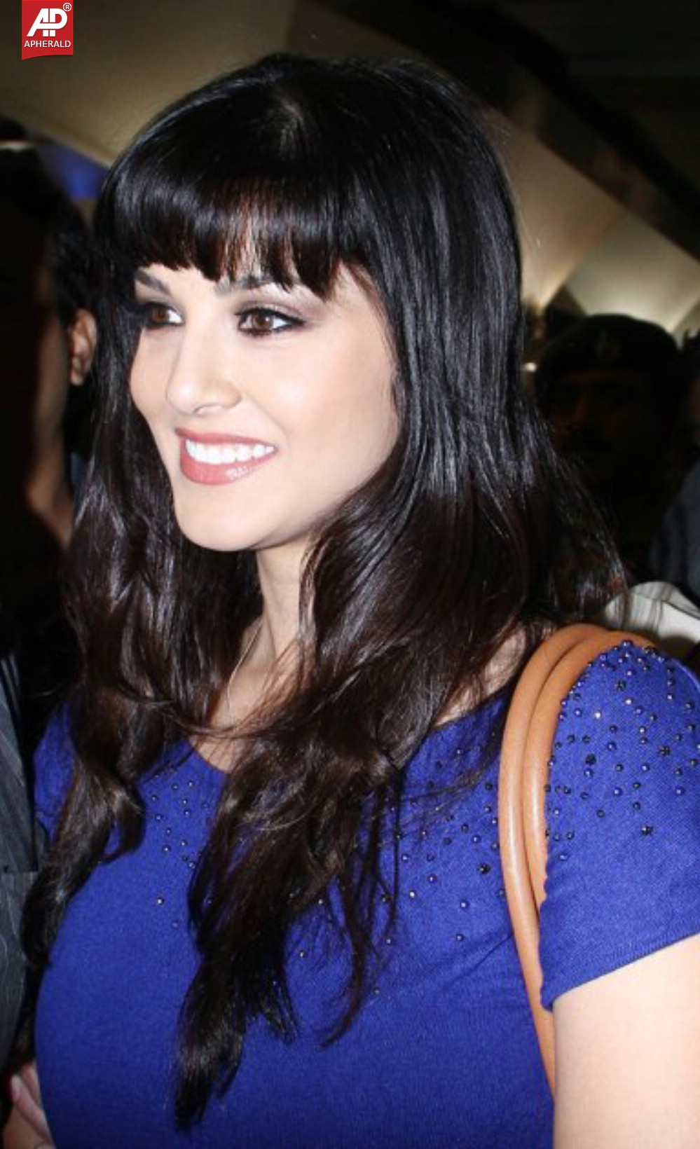 Sunny Leone Hot Navel Images