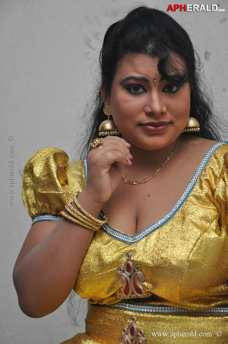 sushmitha hot pics