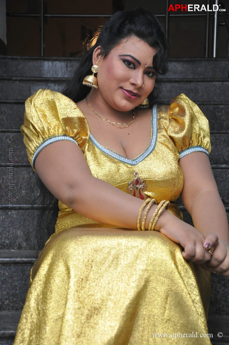 sushmitha hot pics