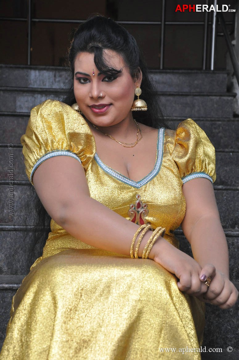 sushmitha hot pics