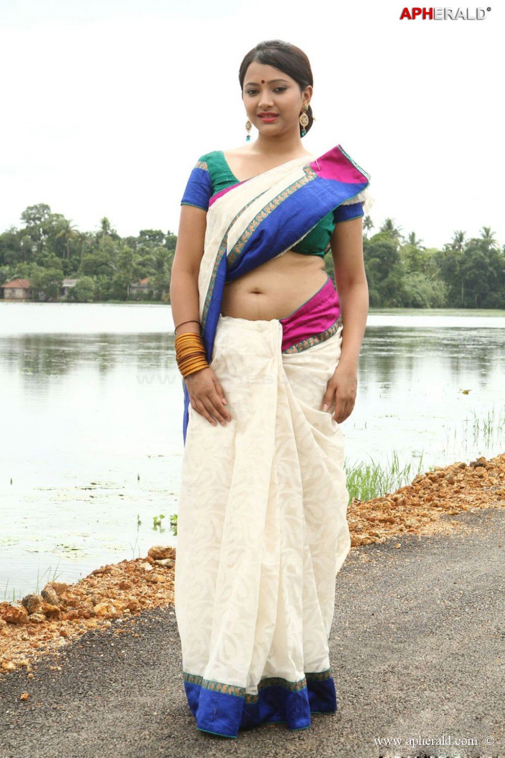 Swetha Basu Prasad Hot Navel Stills