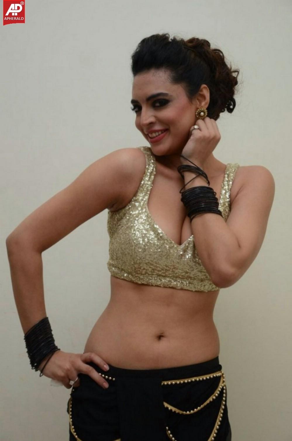 Swetha Bhardwaj Spicy Pictures