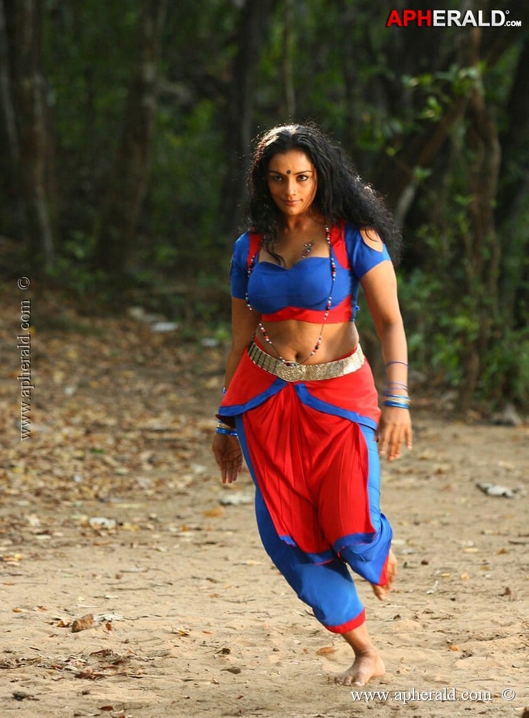 Swetha Menon Hot Gallery