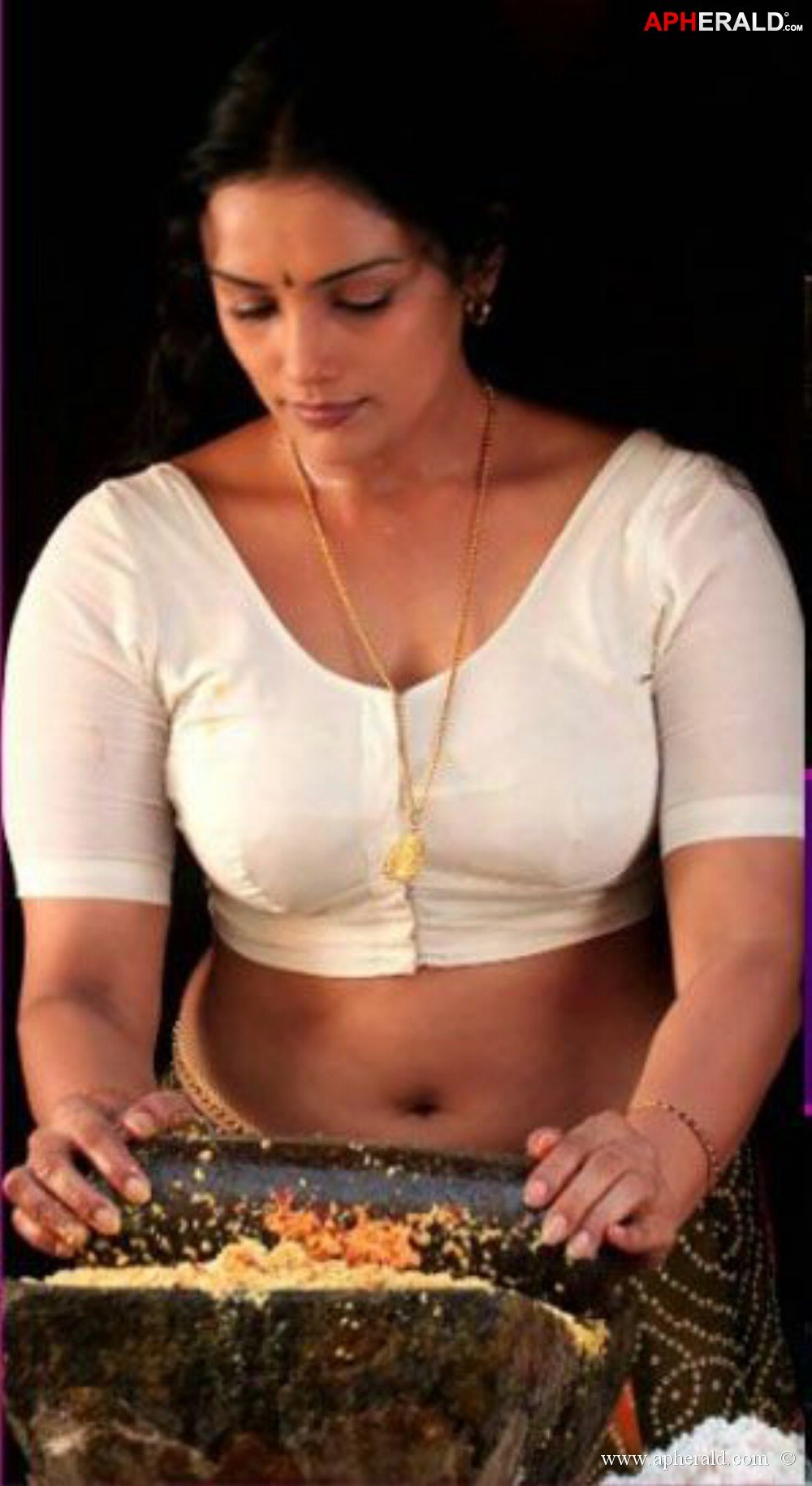 Swetha Menon Hottest Stills