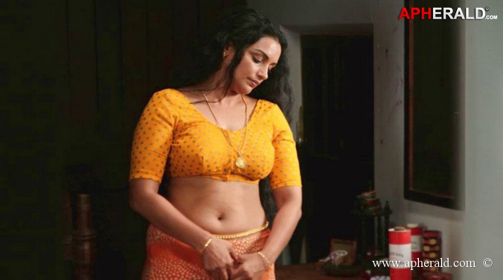 Swetha Menon Hottest Stills