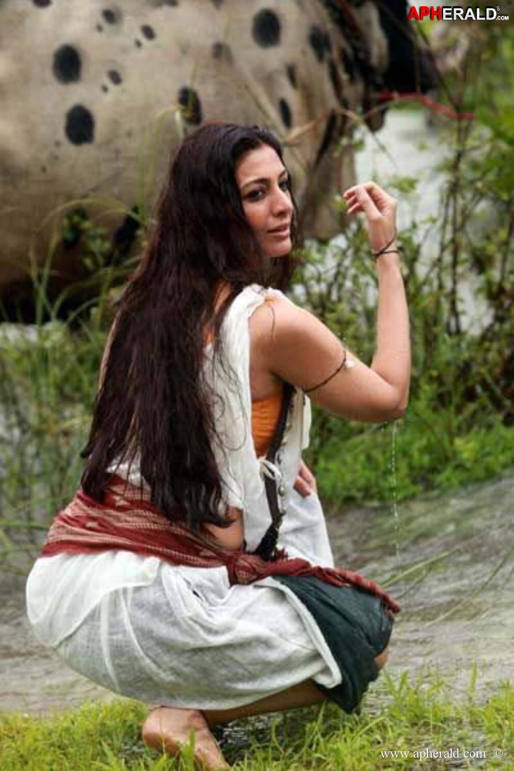 Tabu hot thighs