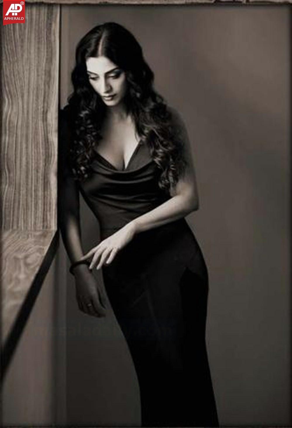 Tabu Latest Photo Shoot