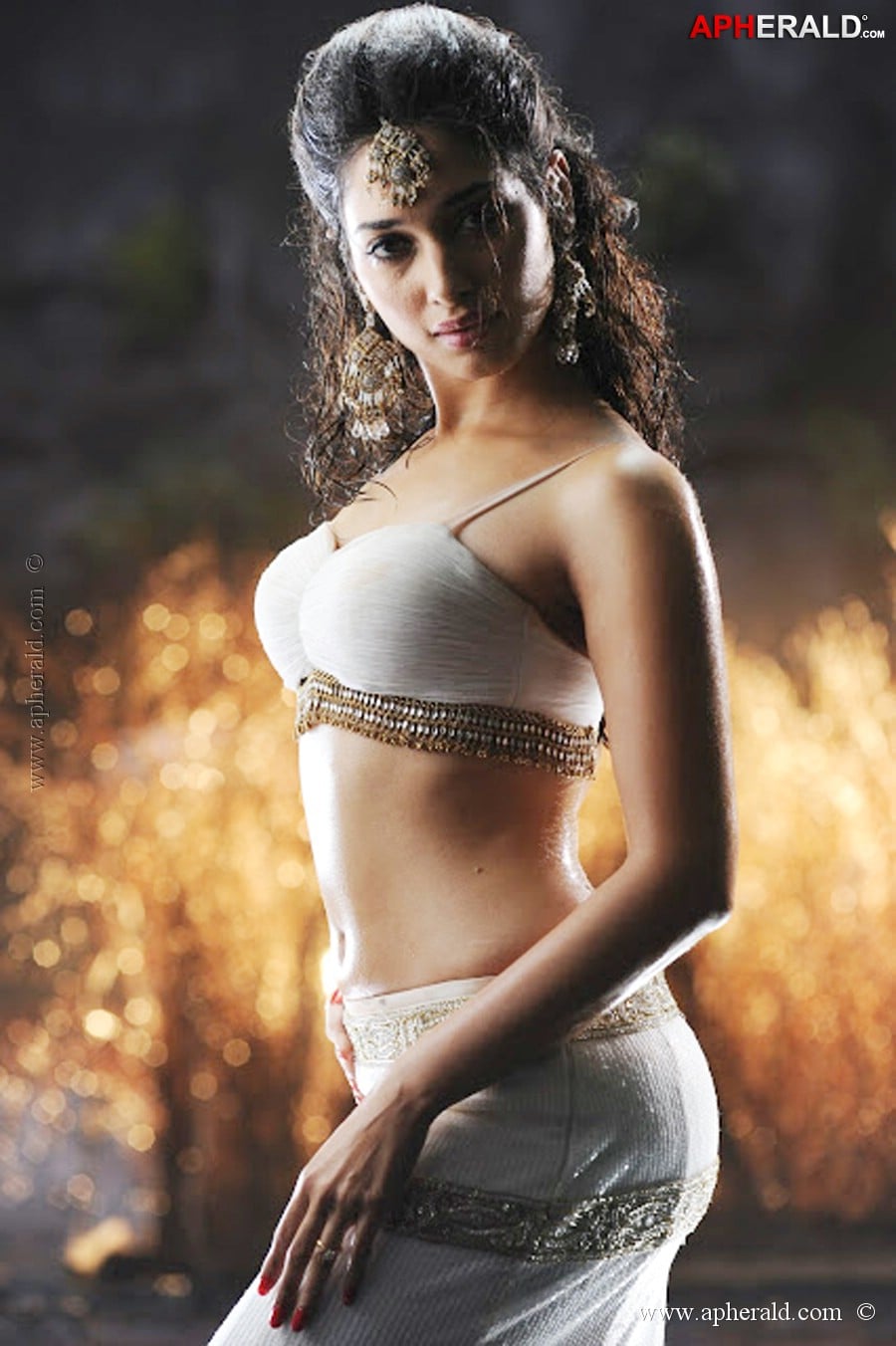 Tamanna Hot Navel Pics