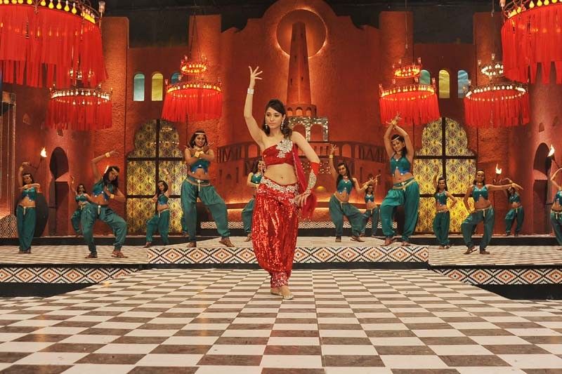 Tamanna Spicy Dance Pics