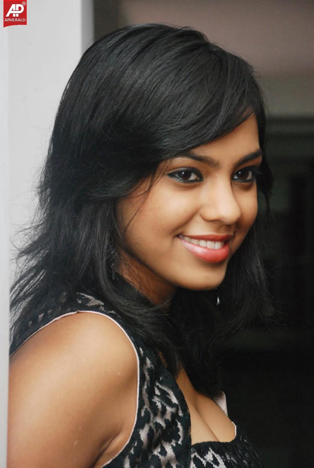 Tamil Actress Shammu Hot Pics