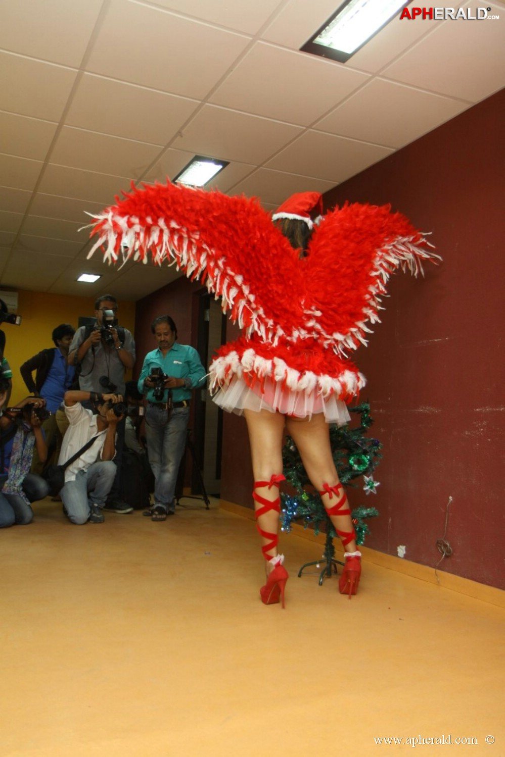 Tanisha Singh hot photo shoot