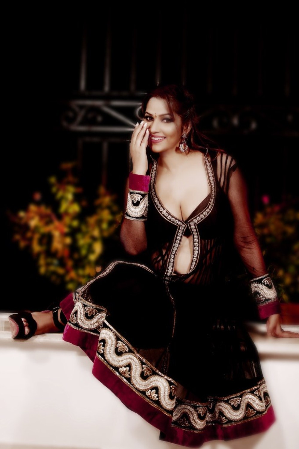 Tanisha Singh in Valentine Day special hot photo shoot
