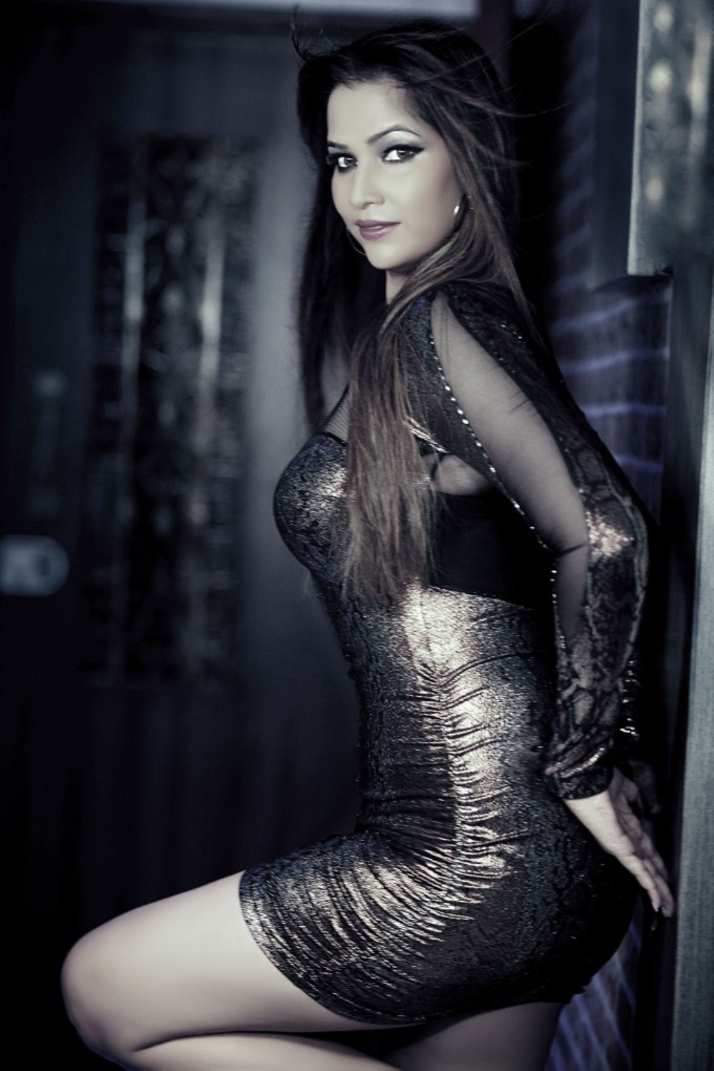 Tanisha Singh in Valentine Day special hot photo shoot