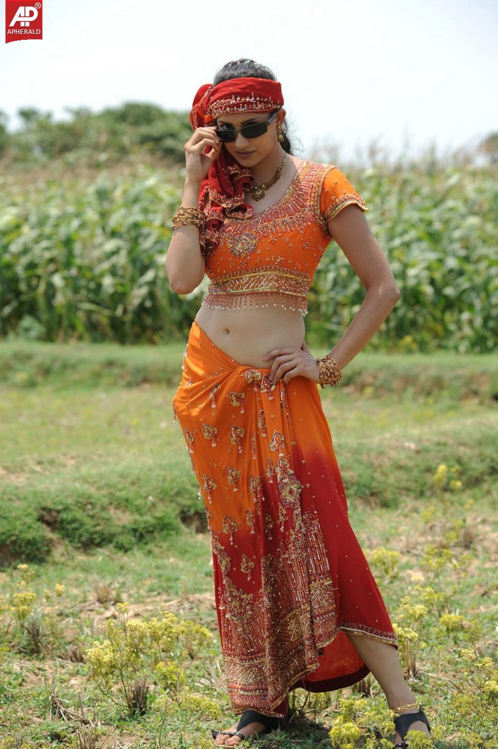 Tanvi Vyas Hot Dance Photos