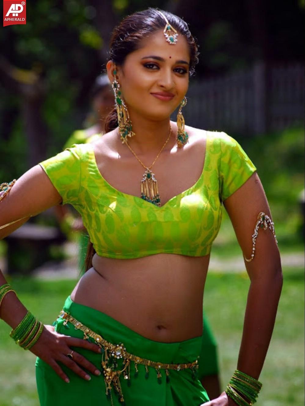 Telugu Actress Anushka Shetty Hot Stills